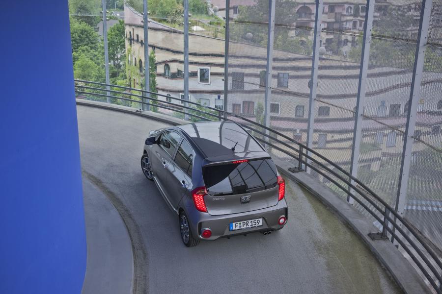  Kia Picanto Sport Pack 5-Door 2015 года  (фото 5 из 27)